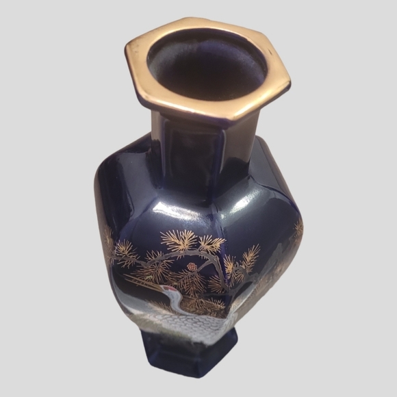 Vintage Kutani Colbalt Blue Beveled Vase - Picture 5 of 12